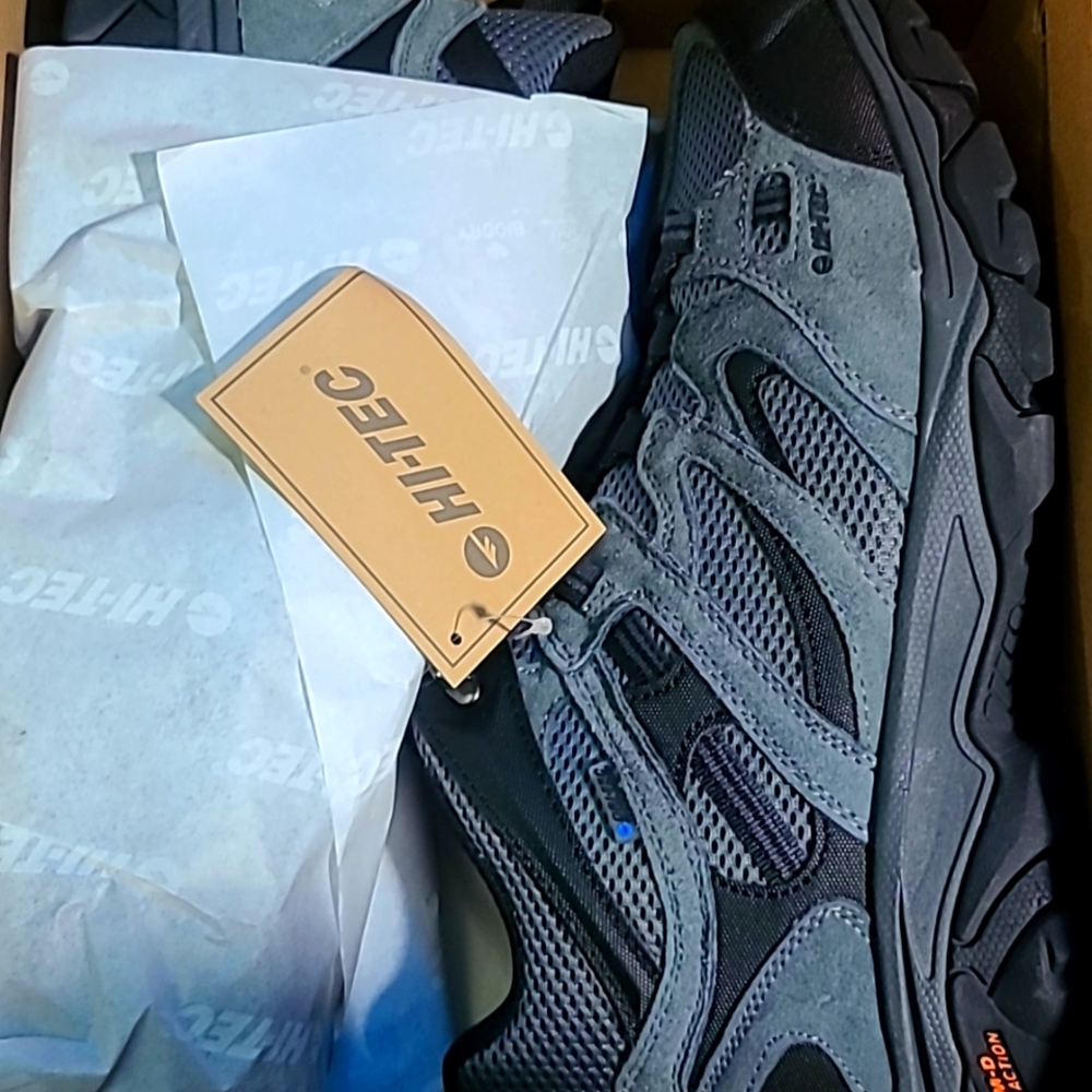 HI-TEC Ravus WP Mid Waterproof Hiking Boots for Men, Lightweight Breathable
